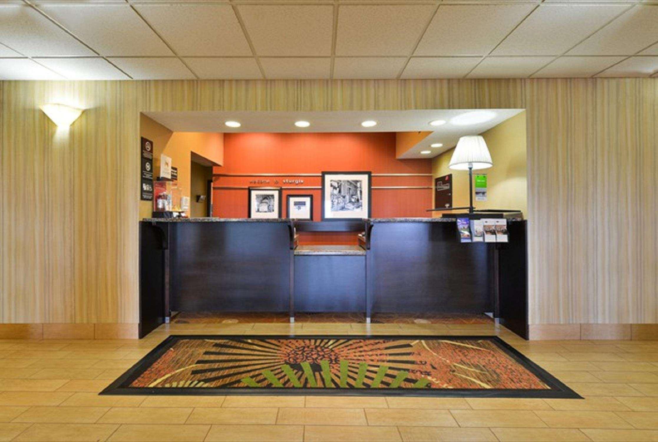 Hampton Inn Sturgis Экстерьер фото
