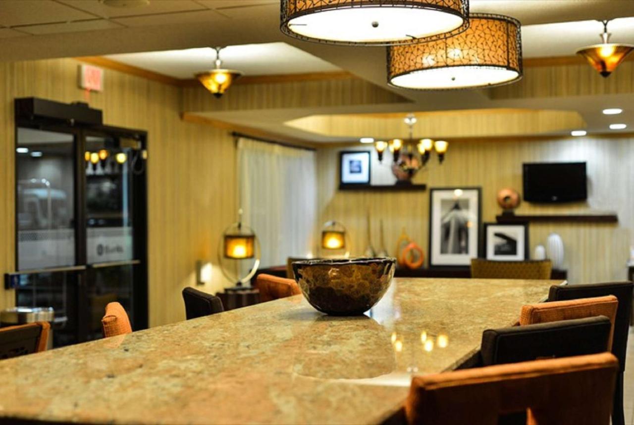 Hampton Inn Sturgis Экстерьер фото